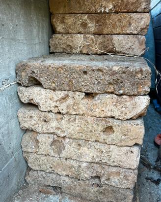 Mattoni tufo 30x20