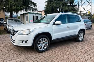Volkswagen Tiguan 2.0 TDI DPF 4MOTION DSG Sport & 