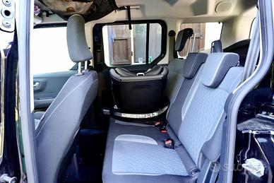 Ford tourneo currier