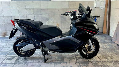 Aprilia srv 850
