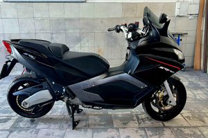 Aprilia srv 850