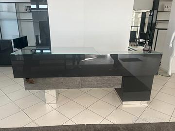 ARREDAMENTO NEGOZIO ABBIGLIAMENTO