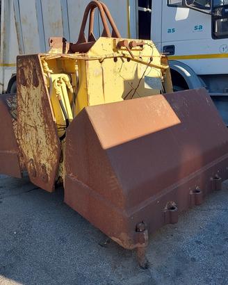 Benna bivalve elettroidraulica per gru a ponte