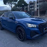 AUDI Q2  IDENTITY BLACK PAKET CARPLAY KAM LED AUT