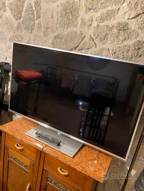 TV PANASONIC 47”