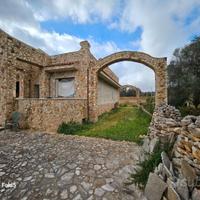 GROTTAGLIE - Villa rustica in pietra