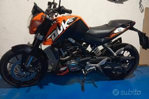 KTM Duke 125