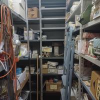 articoli di ferramenta in blocco 