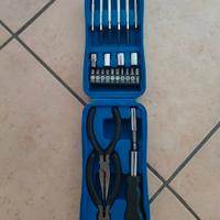 trousse auto e chiave per candele con omaggio 