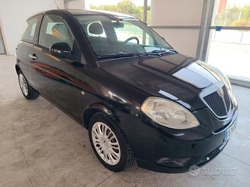 Lancia Ypsilon 1.2 Argento