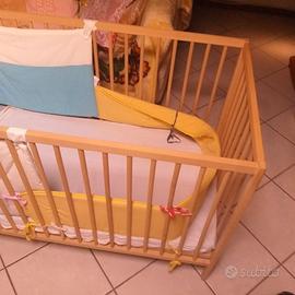 Lettino in legno per neonato