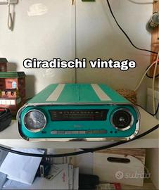 Giradischi vintage con design auto