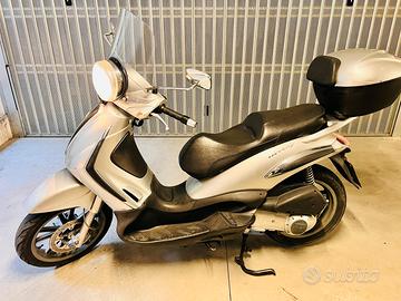 Piaggio Beverly 250 ie Tourer