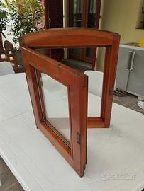 Finestra in legno Douglas 