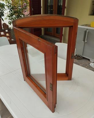 Finestra in legno Douglas 