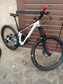 cube stereo 150 race taglia M usata poco