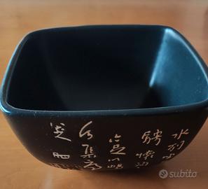 Ciotola giapponese in ceramica nera opaca