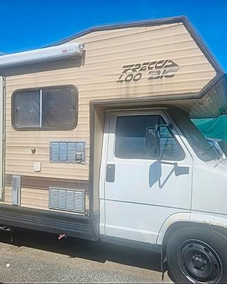 Camper.  Arca freccia 400