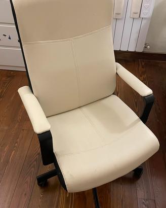 Poltrona girevole beige