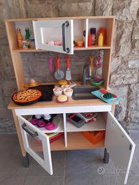 Cucina gioco IKEA con accessori