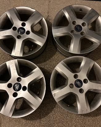 Cerchi in lega Ford da 14”