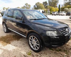 VOLKSWAGEN Touareg - 2005