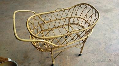 Culla in vimini vintage