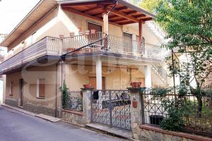 Casa Indipendente Luzzi [Cod. rif 3185124VRG]