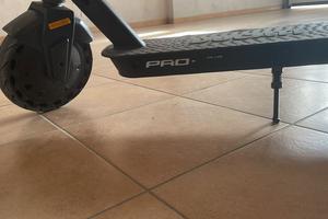 Monopattino ducati pro 2 plus