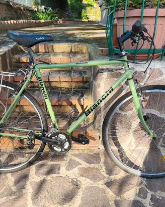 Mountain bike ibrida 