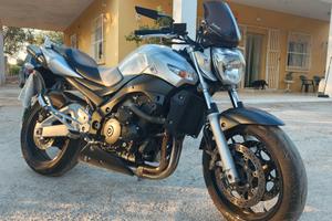Suzuki gsr 600