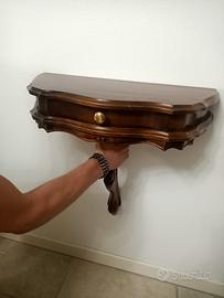 Mobile design antico sospeso a muro