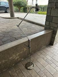 Piantana e lampada da scrivania in metallo design