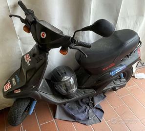 BOOSTER SPIRIT 70cc-ottime prestazioni tenuto bene