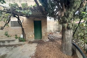 Rudere/magazzino di 35mq che insiste su un lotto d