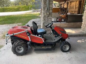 Trattorino sfalciatutto  Maccanica Benassi AC-92