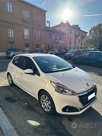 Peugeot 208 1.2 PureTech 2016