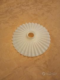 cappello porta lampada a sospensione in opalina 