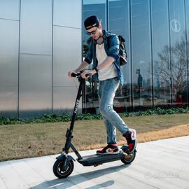 Monopattino pieghevole 48v 700w