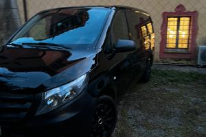 Mercedes vito long black