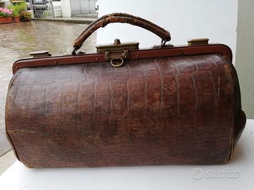 Vecchia borsa da medico o veterinario.