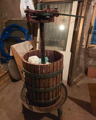 Torchio per vino