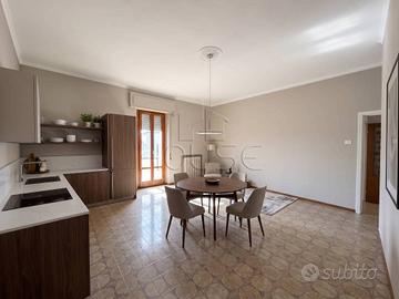 Casa indipendente di 132 m² con più di 5 locali a 