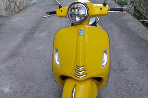 Piaggio Vespa GTS 125 Super ABS - 2021