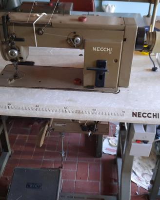 MACCHINA DA CUCIRE INDUSTRIALE NECCHI