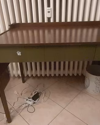 scrivania 