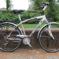 Telaio e tutti componenti alluminio + dinamo mozzo