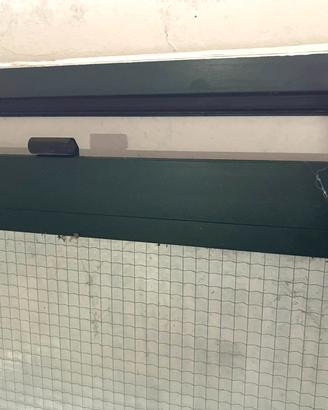 Finestra per garage o capannone