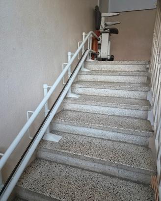 montascale per due rampe L. 14 mt ca
