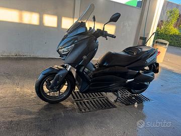 Yamaha Xmax 300